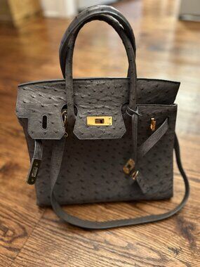 Kwanpen gray ostrich handbag
